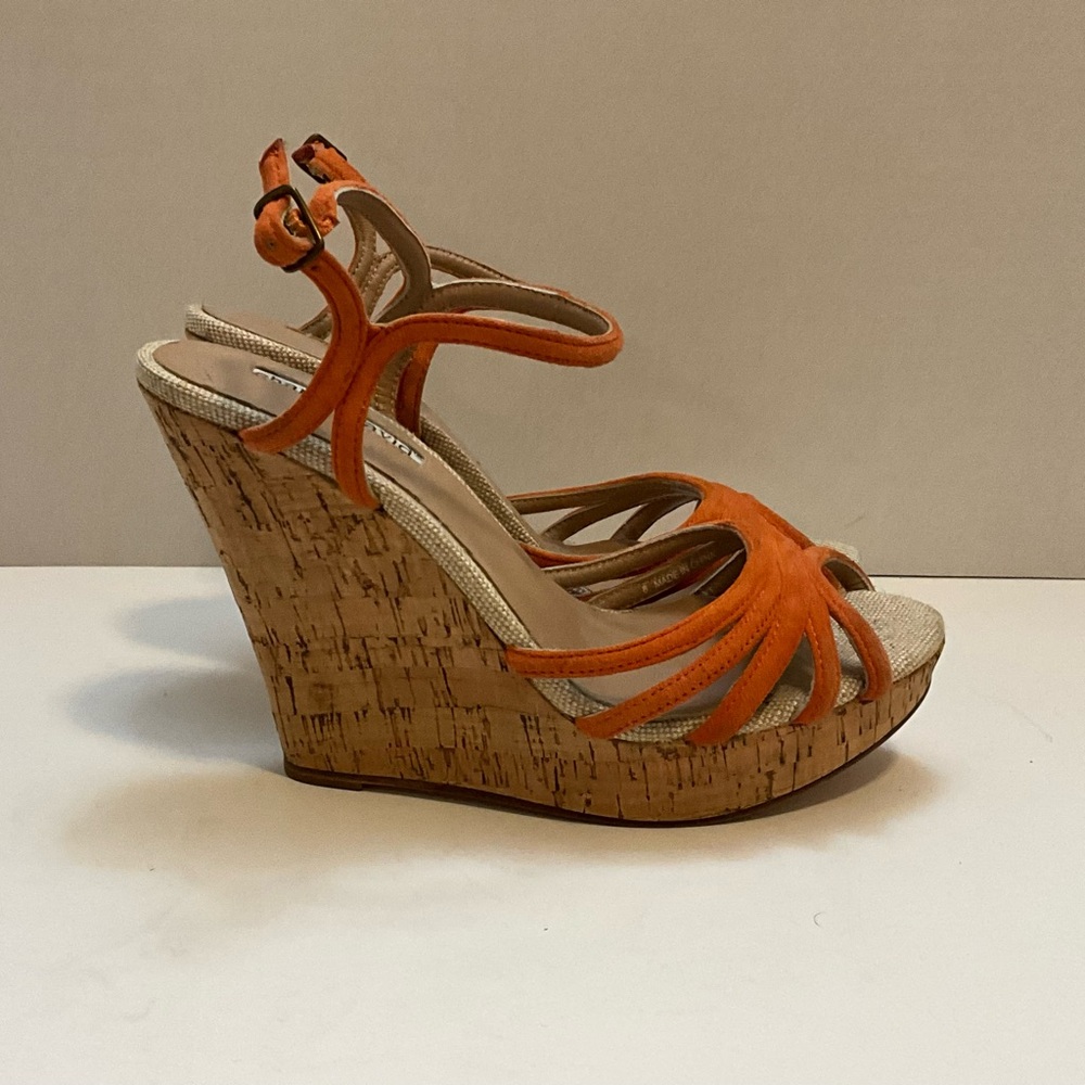 Charles David Orange Wedges 8 - Picture 6 of 13